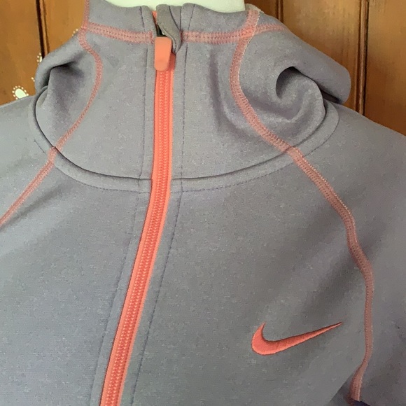 Nike Therma-Fit zippered hoodie. - Picture 2 of 6